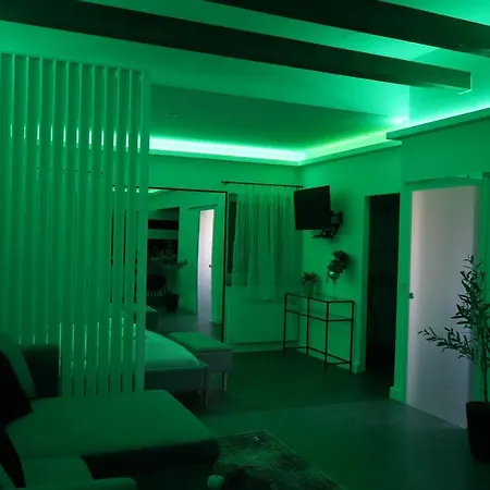 Secret Garden Vendeghaz Πανσιόν 4*