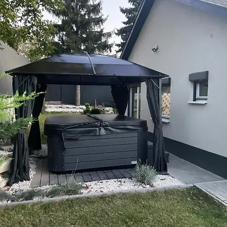 Πανσιόν Secret Garden Vendeghaz