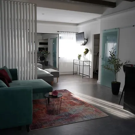 Secret Garden Vendeghaz Πανσιόν