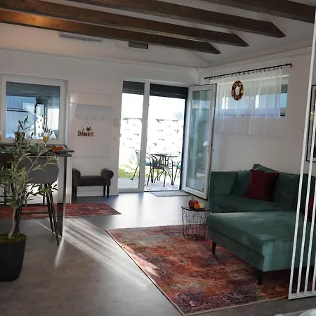 Secret Garden Vendeghaz Πετς