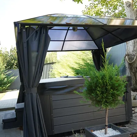 Secret Garden Vendeghaz Πανσιόν 4*