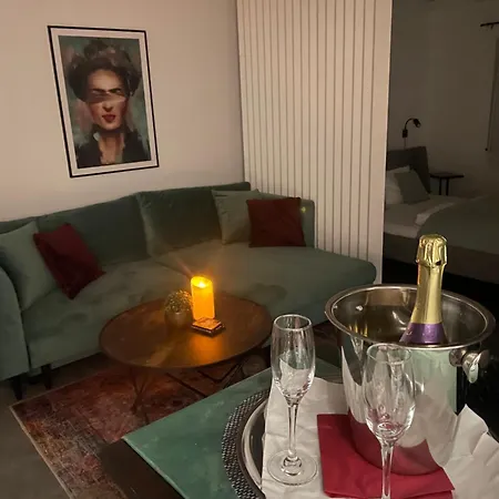 Secret Garden Vendeghaz Πανσιόν Πετς