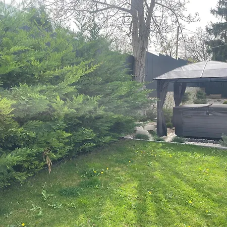 Πανσιόν Secret Garden Vendeghaz